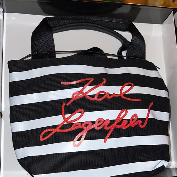 Karl Lagerfeld -Crossbody Bag & Keychain Gift Set - Picture 3 of 4